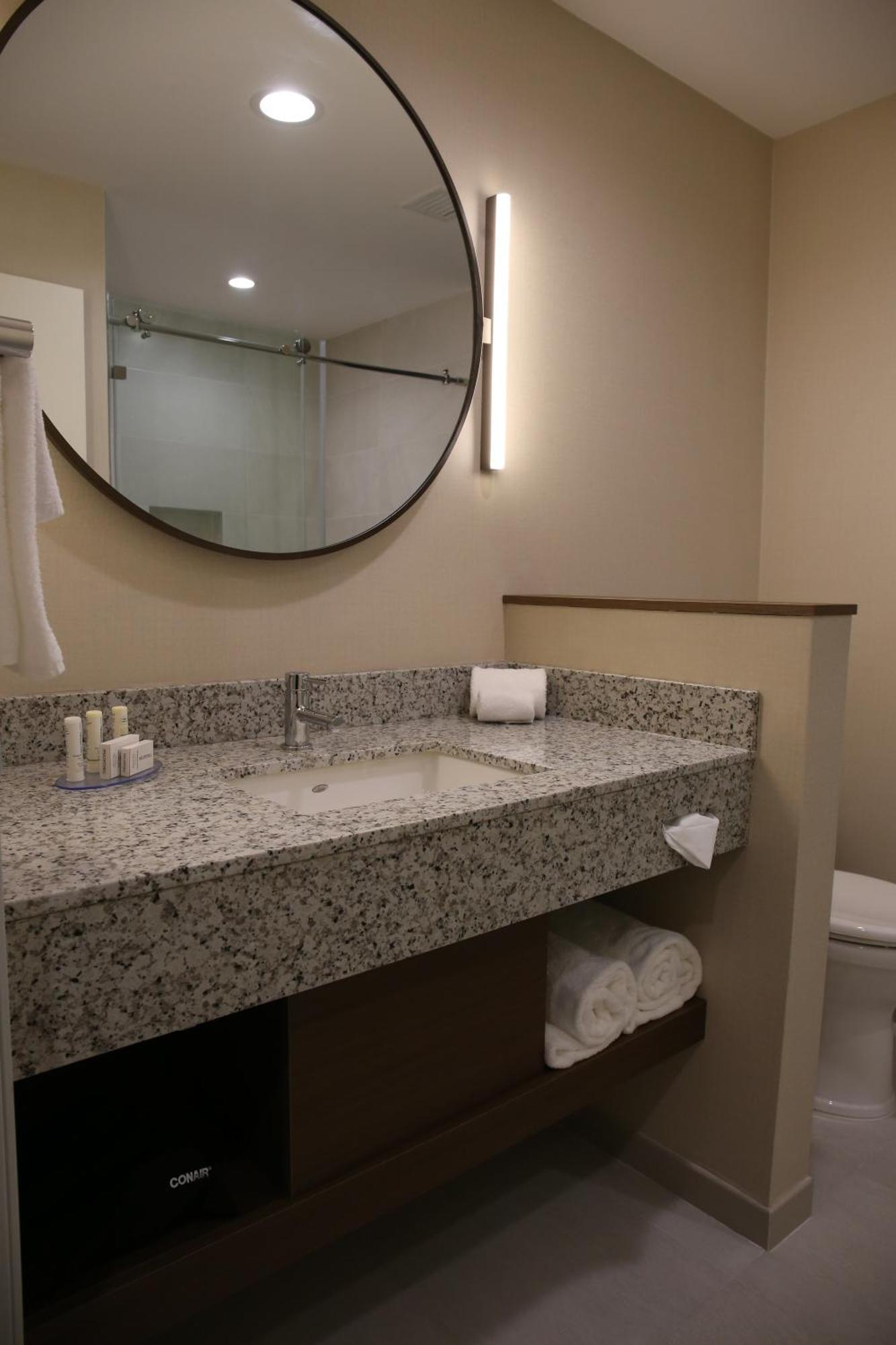 Hotel Fairfield & By Marriott 4*
